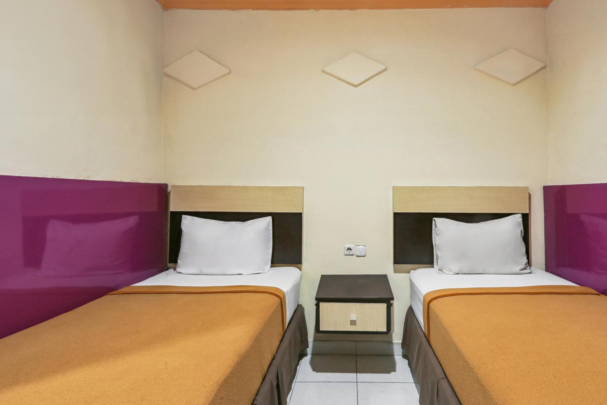 Collection O 93163 Hotel Grand Kartika Parepare Exteriör bild