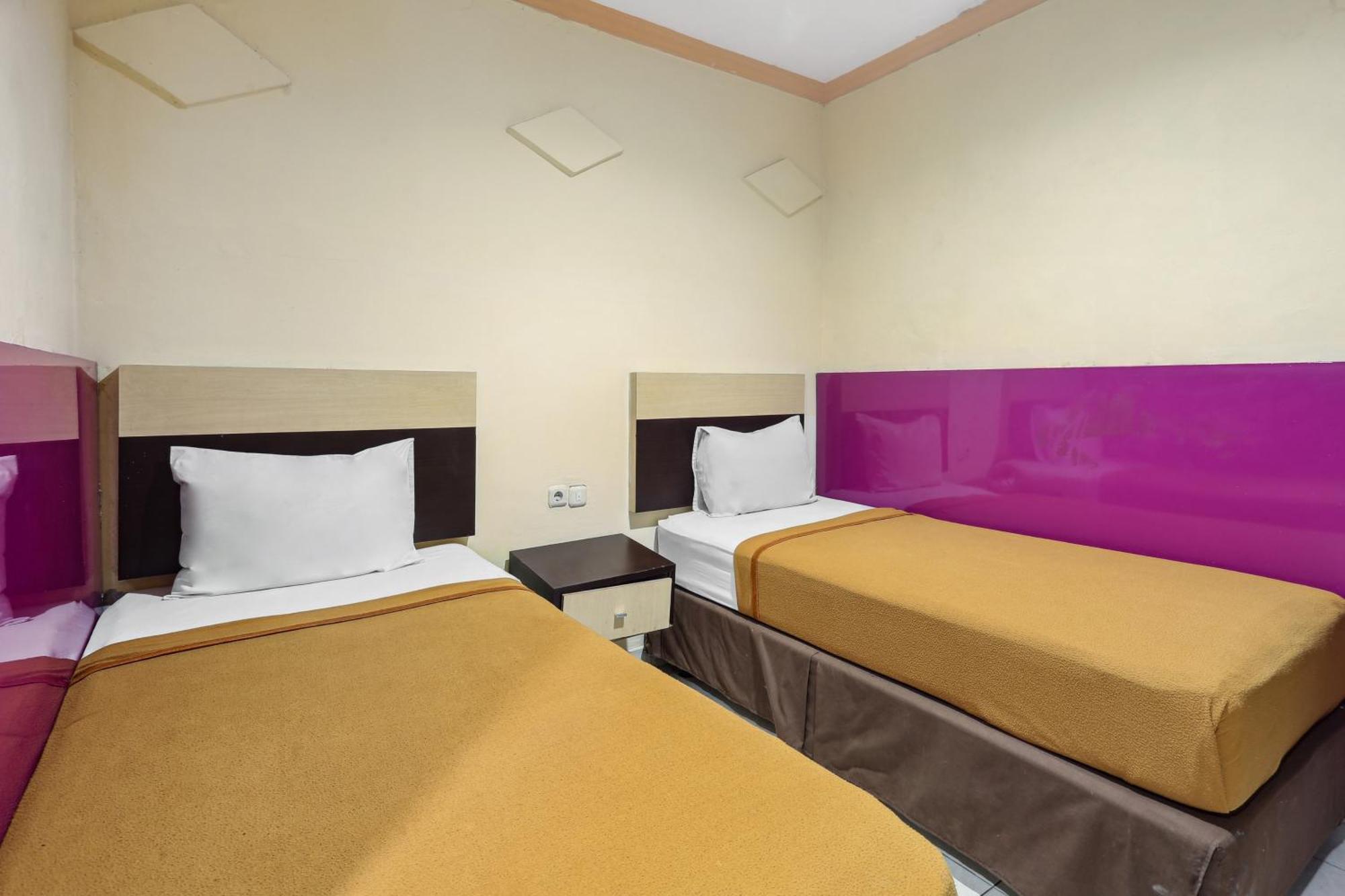 Collection O 93163 Hotel Grand Kartika Parepare Exteriör bild